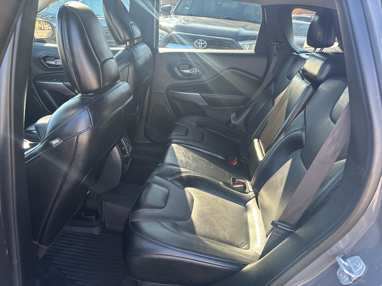 Jeep Cherokee Latitude Lux 4x4 2022 Jeep Cherokee Latitude Lux 4x4 2022