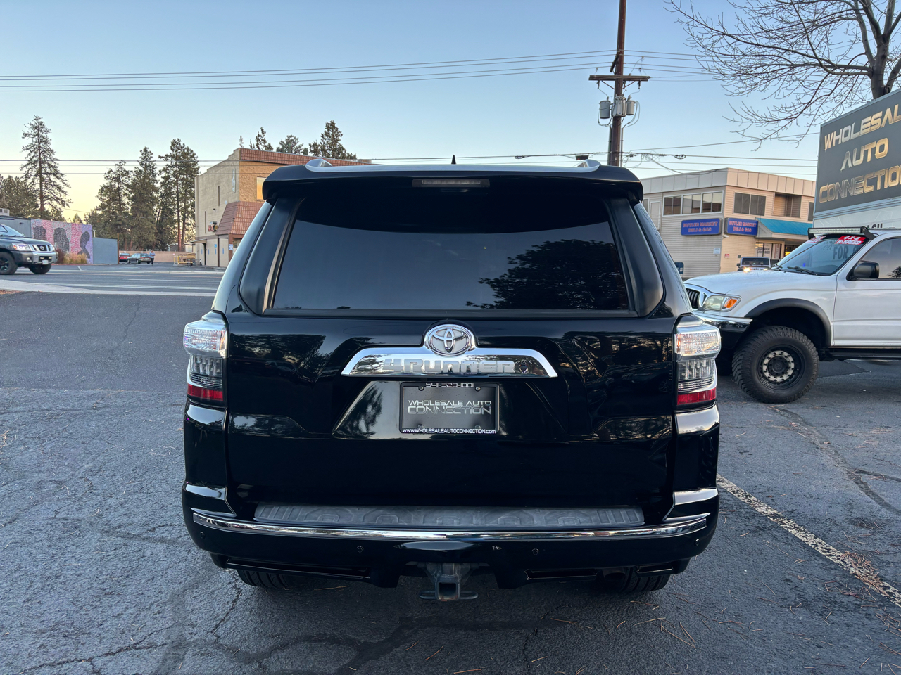 2015 Toyota 4Runner Limited V6 4WD photo 3