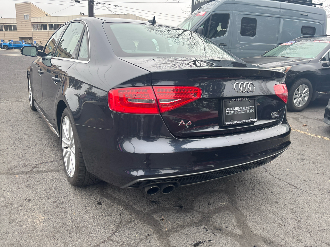 Audi A4 2.0T Sedan quattro Tiptronic 2015