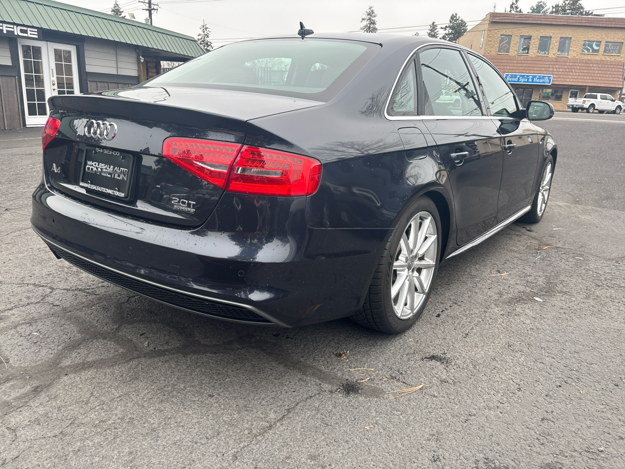 Audi A4 2.0T Sedan quattro Tiptronic 2015
