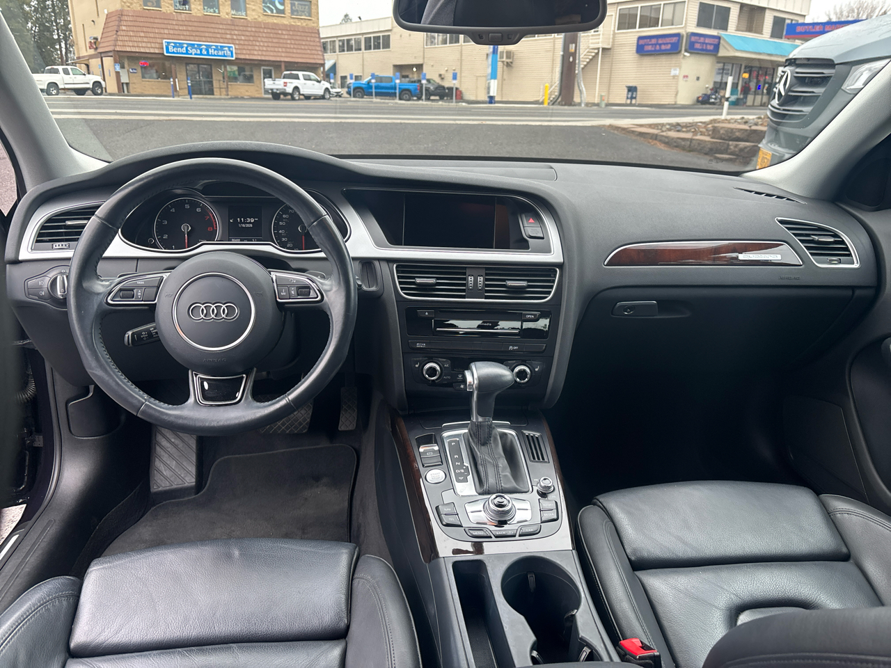 Audi A4 2.0T Sedan quattro Tiptronic 2015