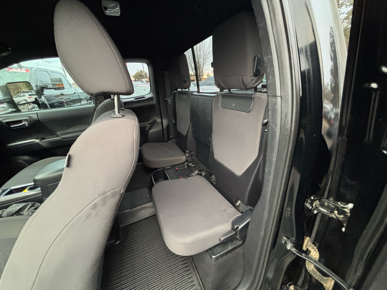 Toyota Tacoma SR5 Access Cab V6 6AT 4WD 2017