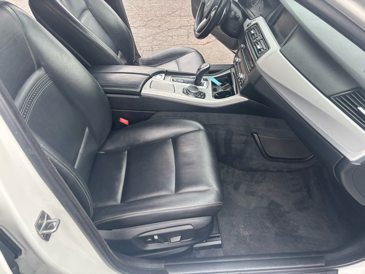 BMW 5-Series 528i 2016