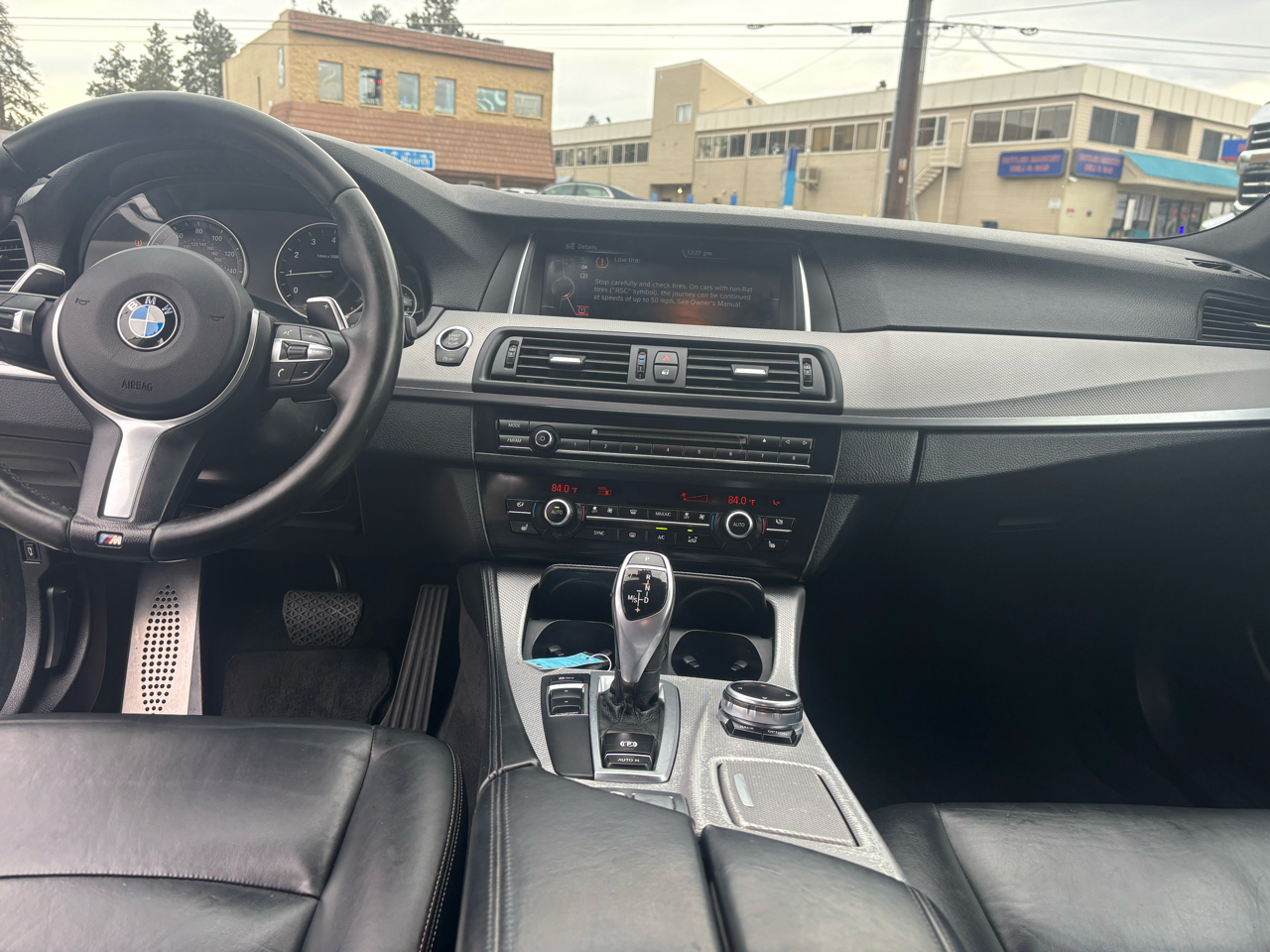 BMW 5-Series 528i 2016