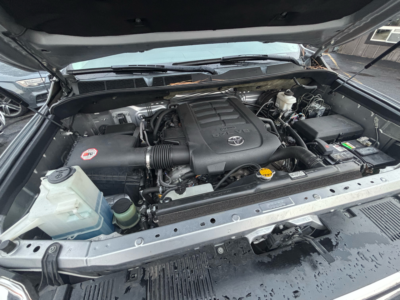Toyota Tundra SR5 5.7L V8 CrewMax 4WD 2016