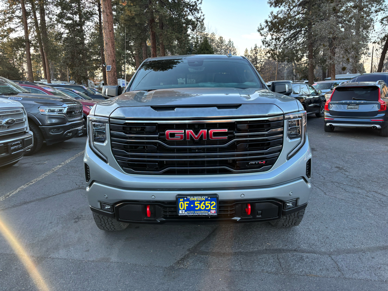 GMC Sierra 1500 AT4 Crew Cab 4WD 2024