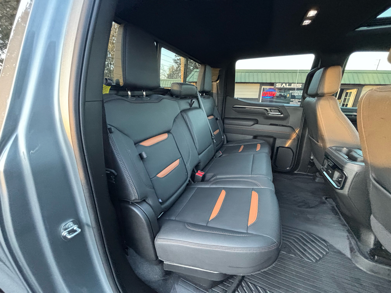 GMC Sierra 1500 AT4 Crew Cab 4WD 2024