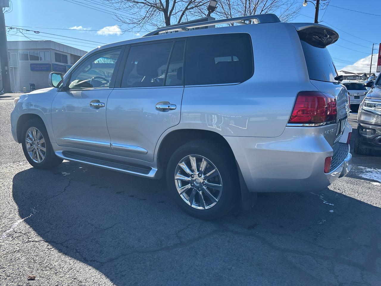 Lexus LX 570 Sport Utility 2010
