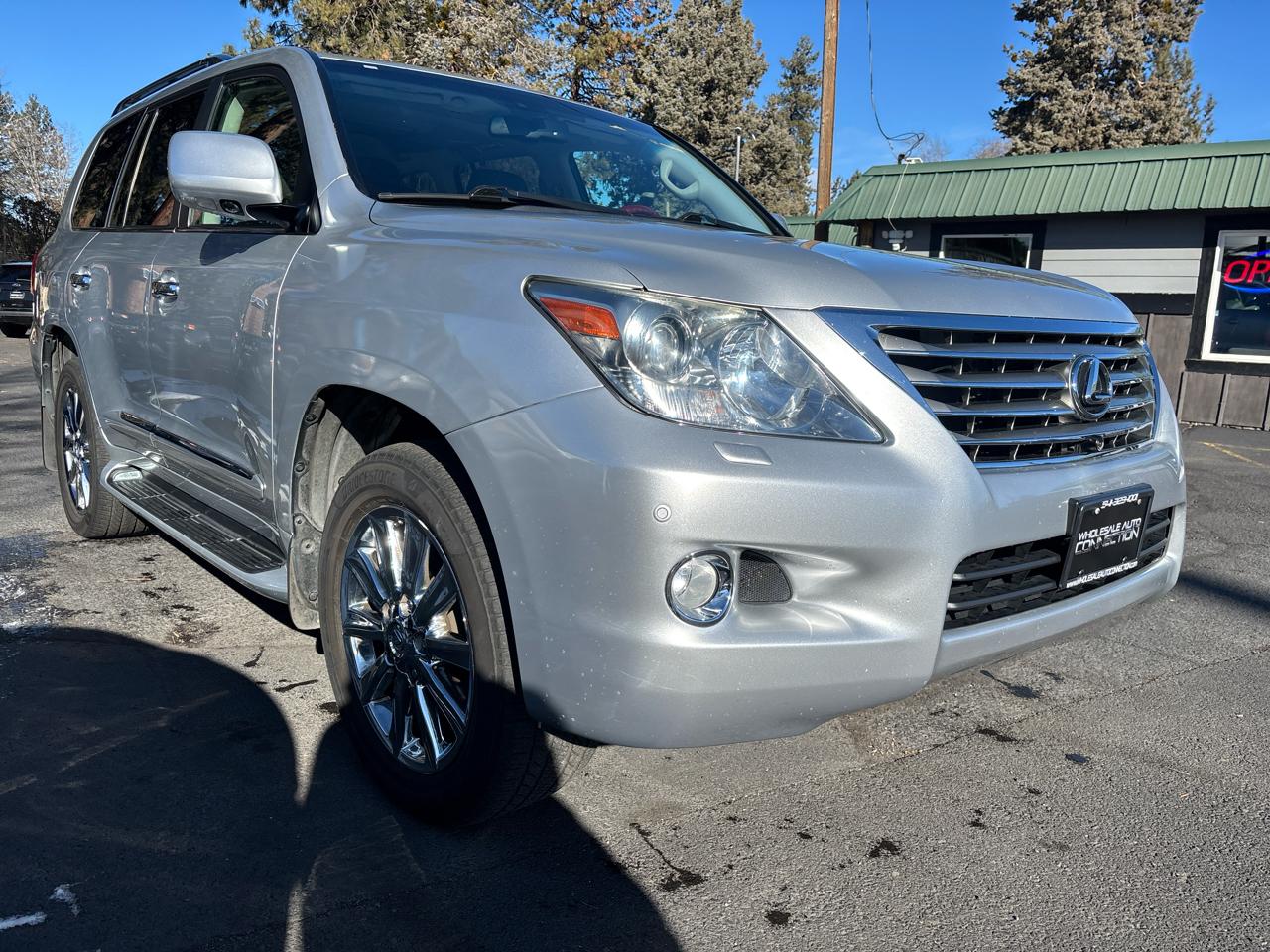 Lexus LX 570 Sport Utility 2010