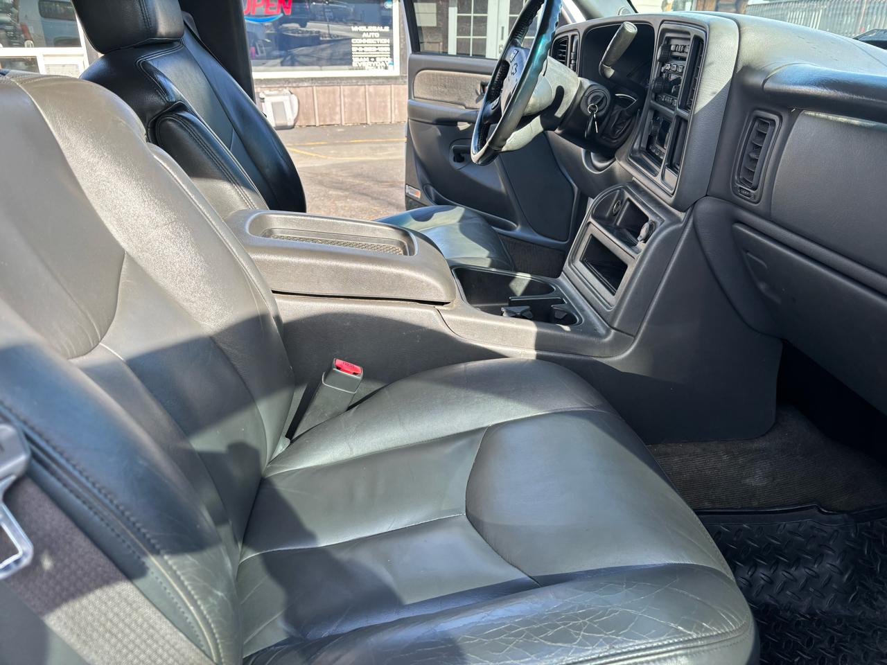 Chevrolet Silverado 2500HD Crew Cab Short Bed 4WD 2003