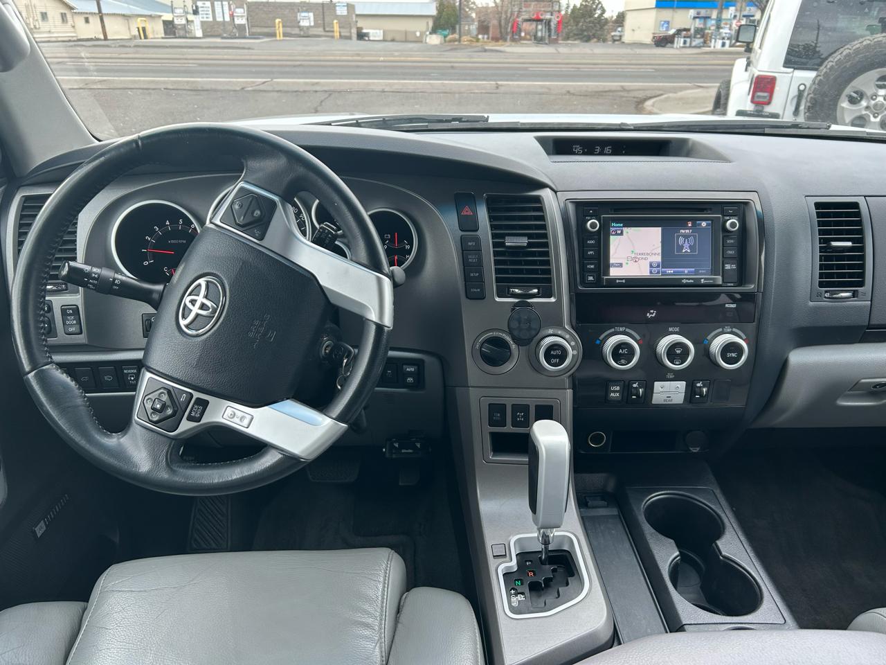 Toyota Sequoia Limited 4WD 2017