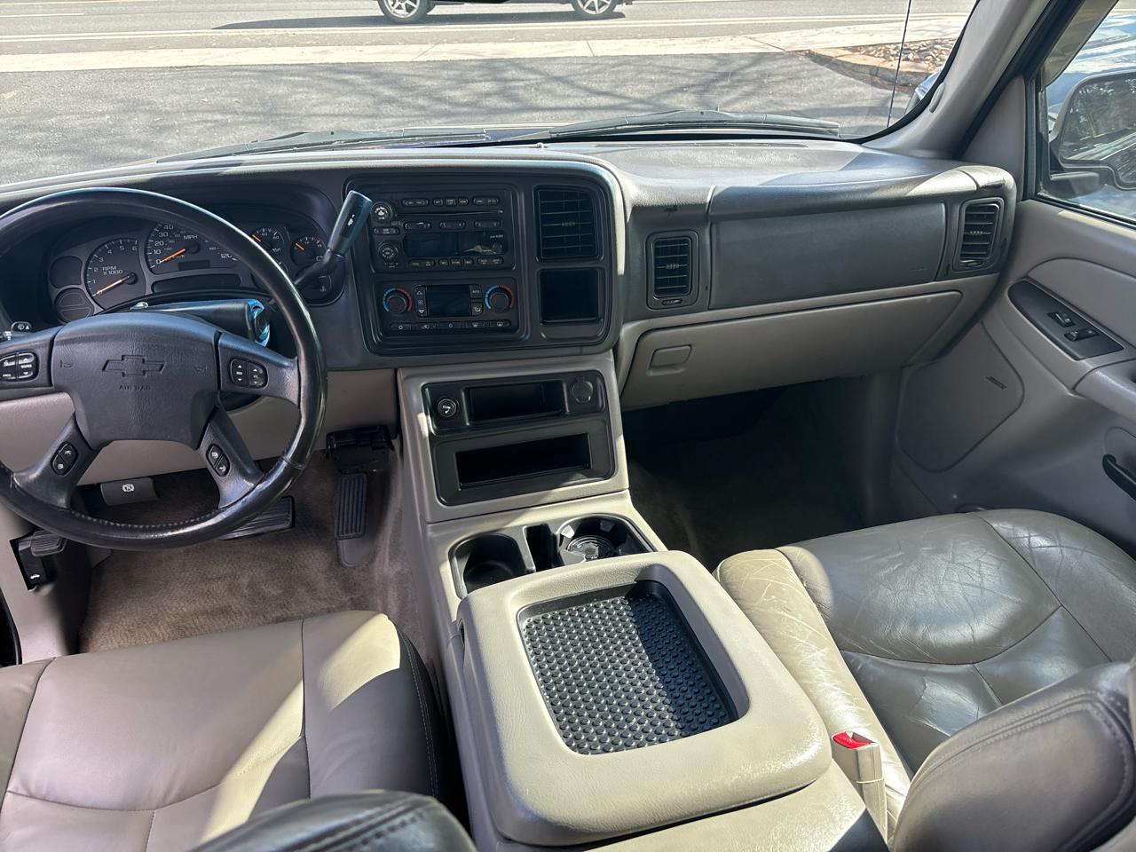 Chevrolet Tahoe 4WD 2004