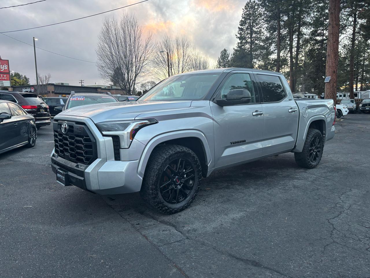 2023 Toyota Tundra SR5 Crew Max 4WD