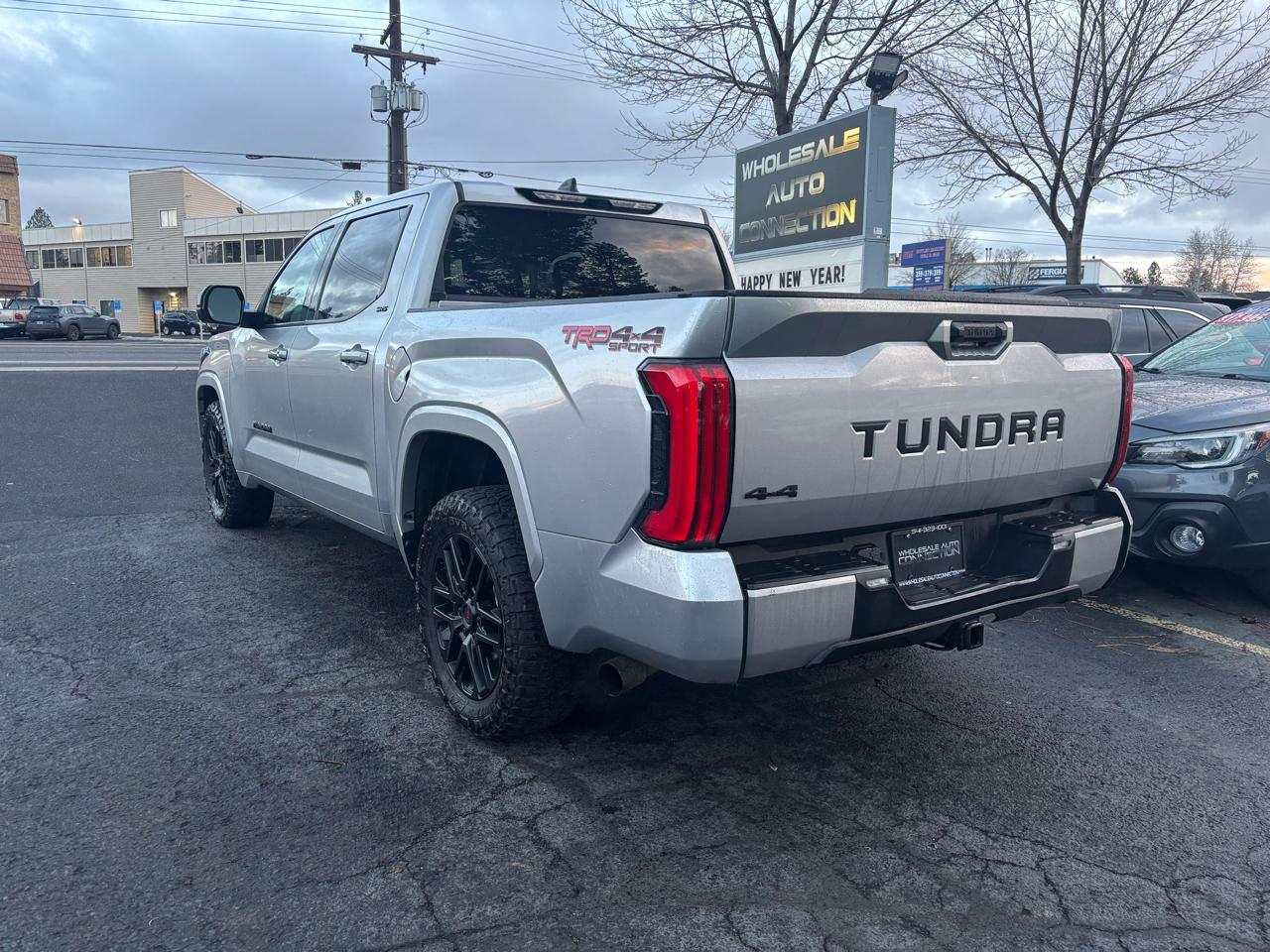 Toyota Tundra SR5 Crew Max 4WD 2023