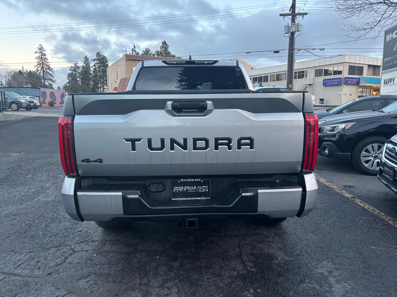 Toyota Tundra SR5 Crew Max 4WD 2023