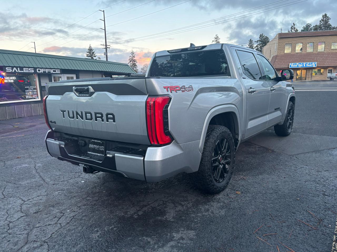 Toyota Tundra SR5 Crew Max 4WD 2023