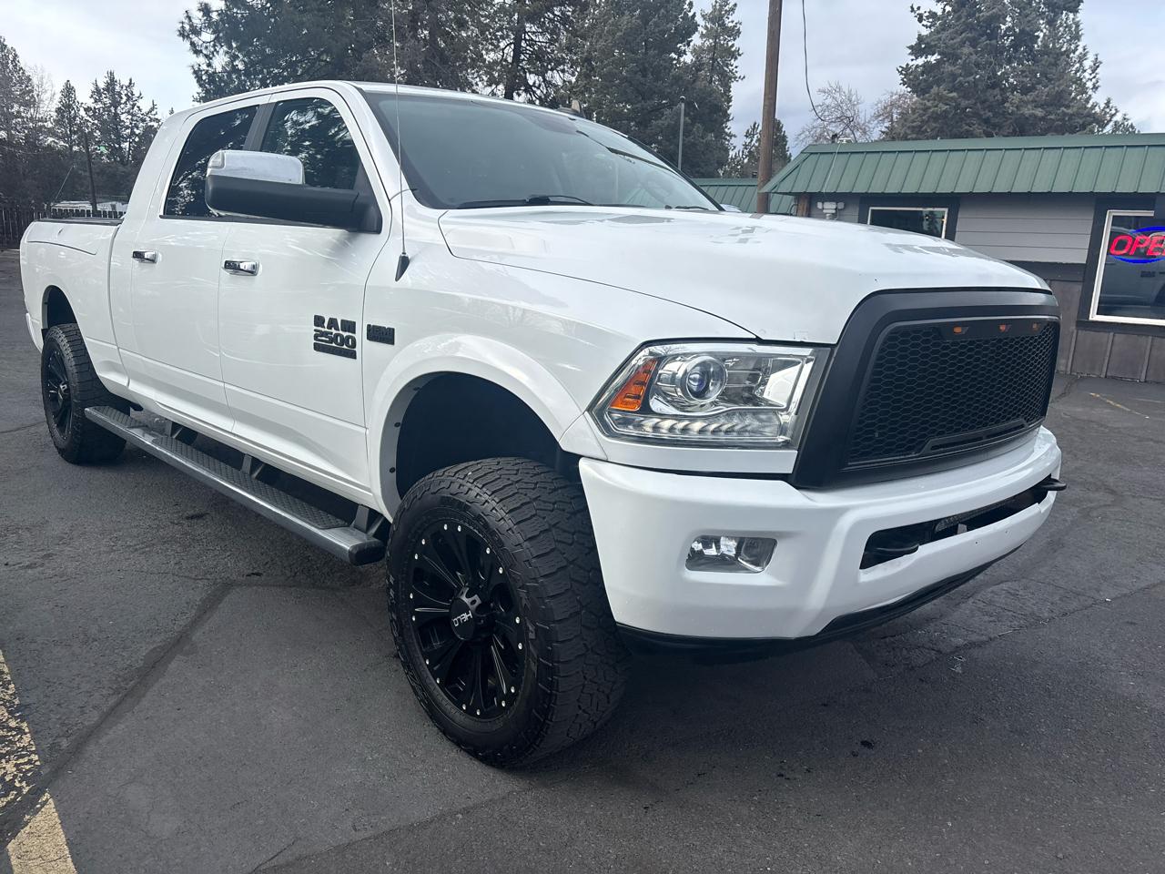 RAM 2500 Longhorn Mega Cab SWB 4WD 2015