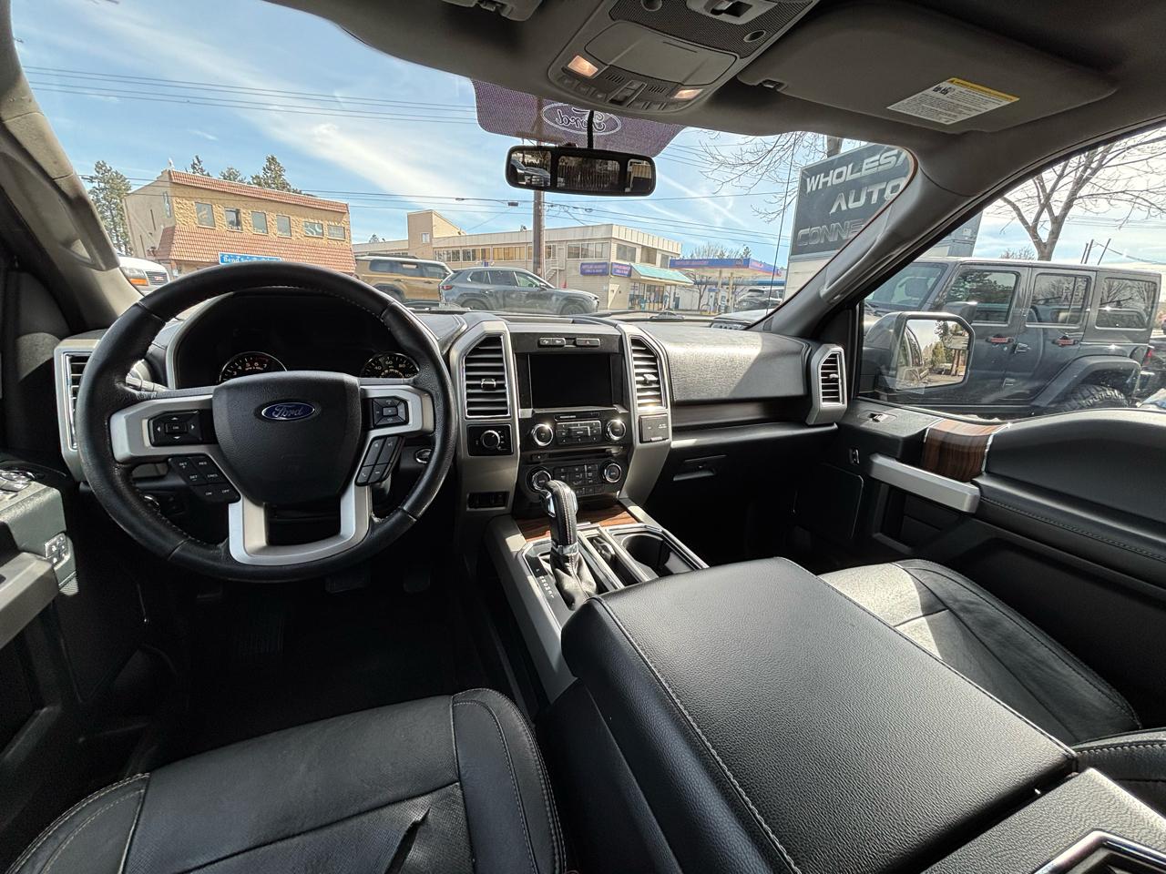 Ford F-150 4WD SuperCrew 145" Lariat 2015