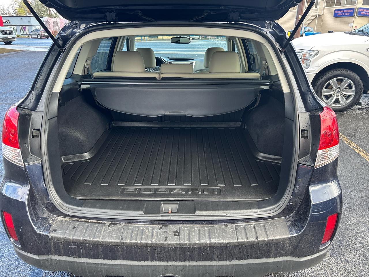 Subaru Outback 2.5i Limited 2013