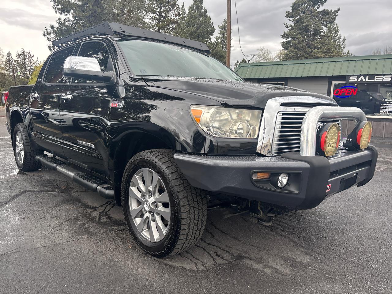 Toyota Tundra Platinum CrewMax 5.7L 4WD 2010
