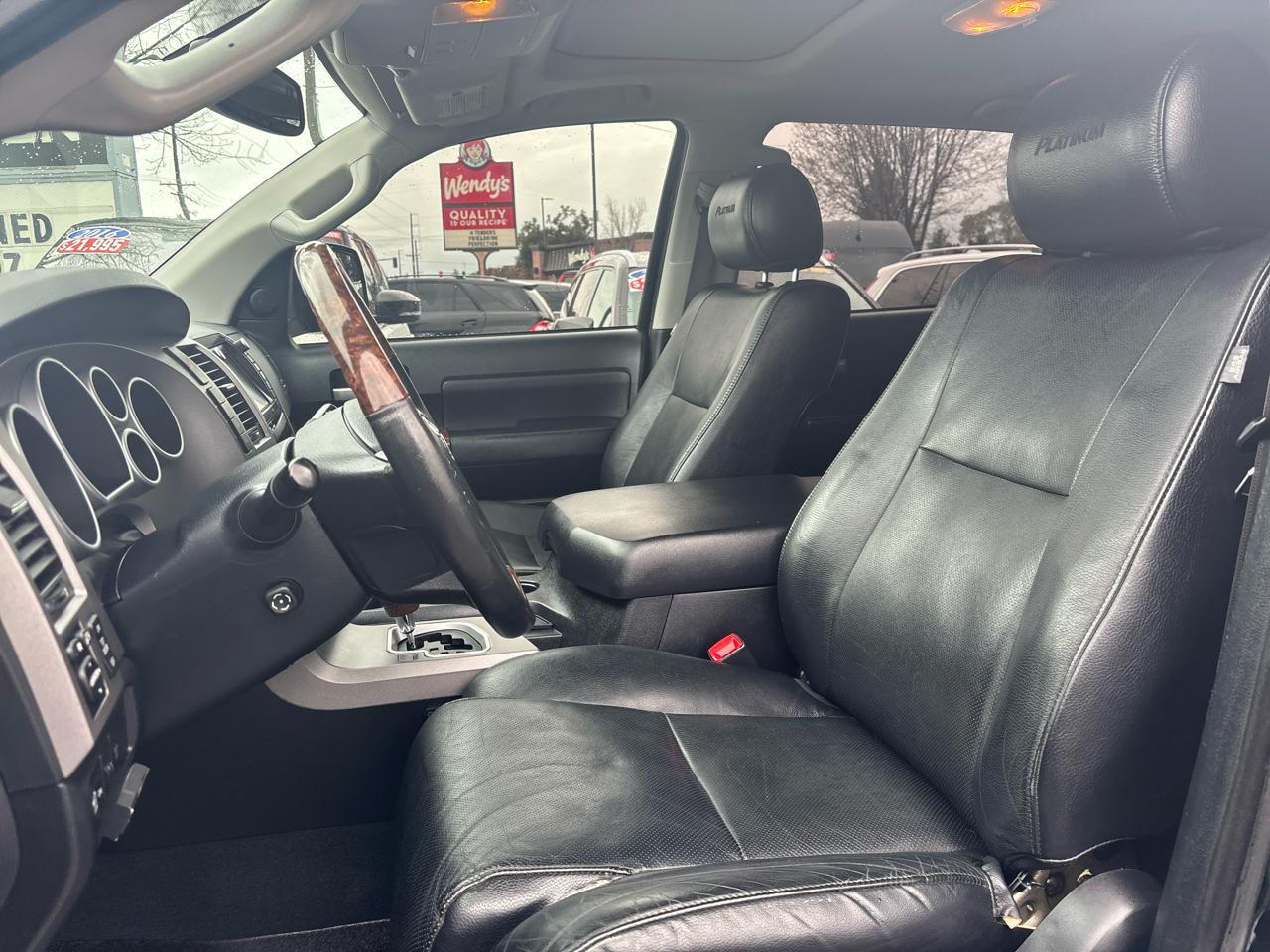 Toyota Tundra Platinum CrewMax 5.7L 4WD 2010