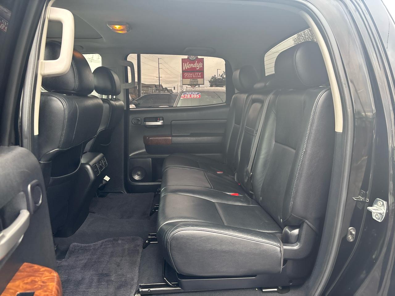 Toyota Tundra Platinum CrewMax 5.7L 4WD 2010