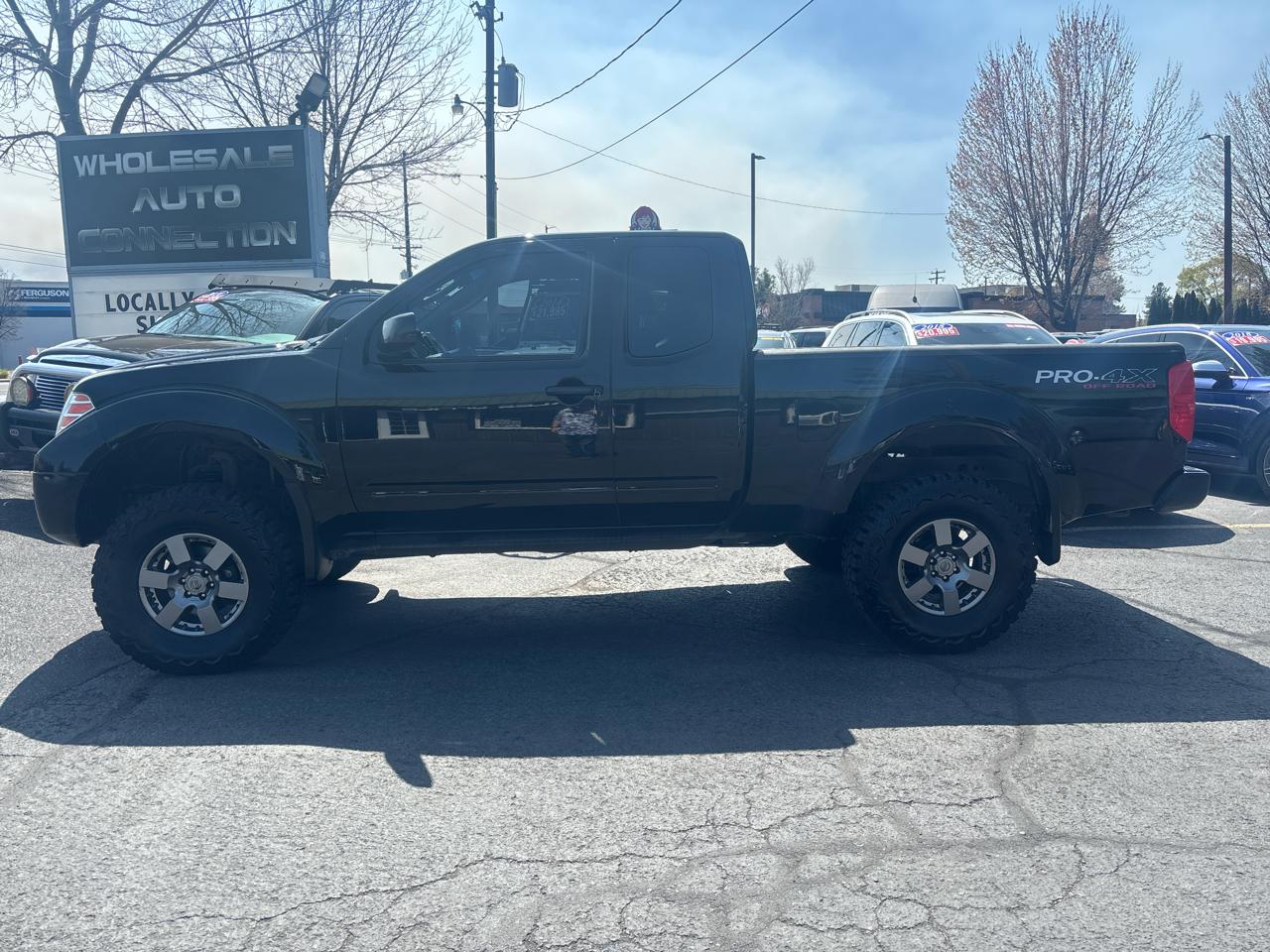 Nissan Frontier LE King Cab 4WD 2010