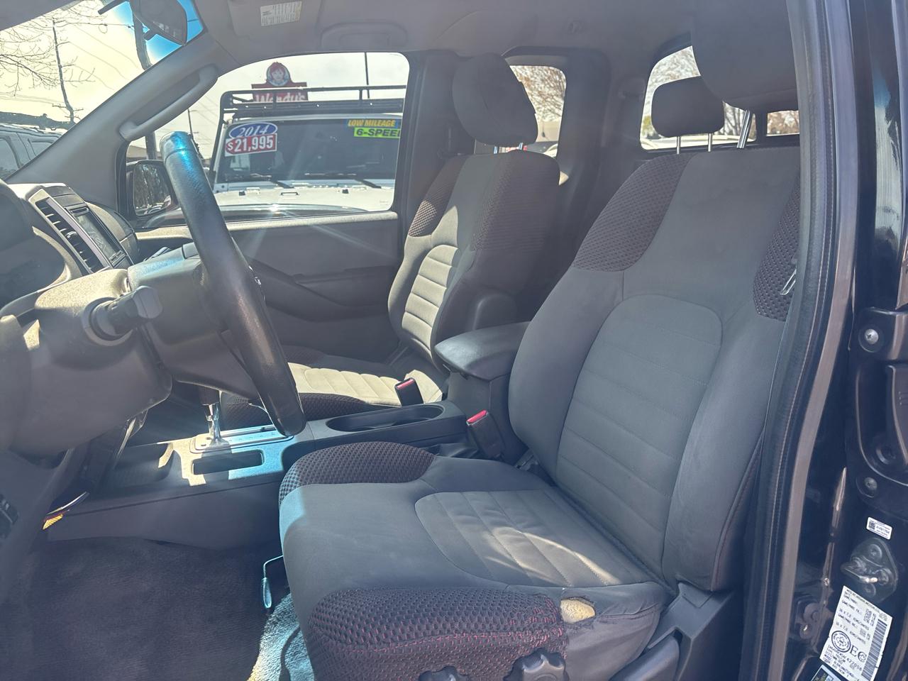 Nissan Frontier LE King Cab 4WD 2010