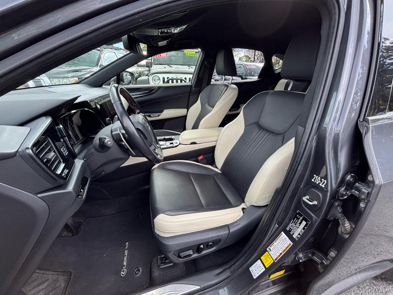 Lexus NX 250 Base AWD 2022