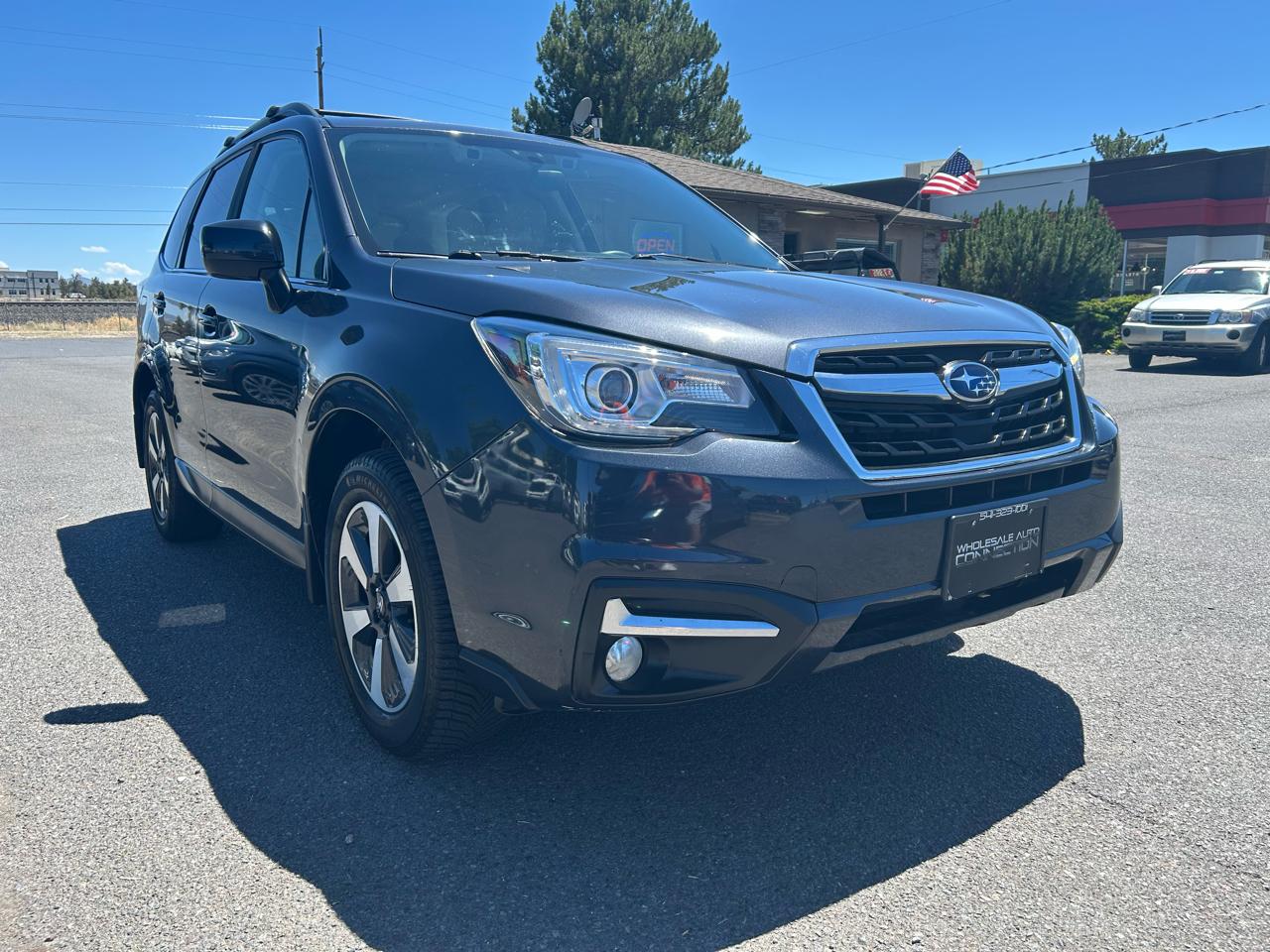 Subaru Forester 2.5i Limited w/EyeSight Pkg 2017