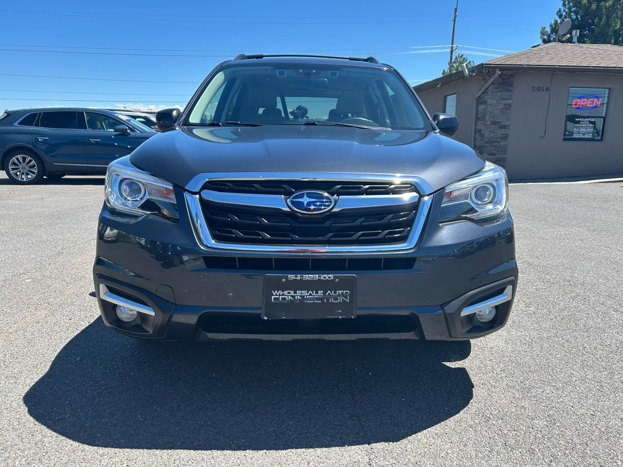 Subaru Forester 2.5i Limited w/EyeSight Pkg 2017