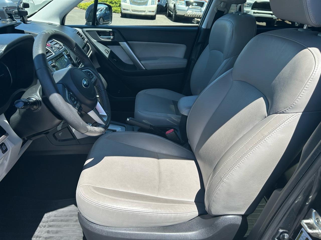 Subaru Forester 2.5i Limited w/EyeSight Pkg 2017