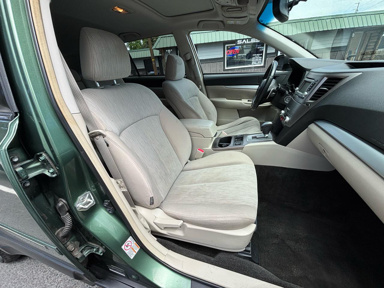 Subaru Outback 2.5i Premium 2013