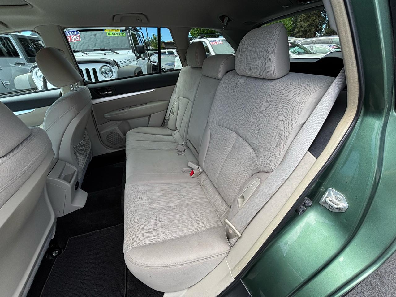 Subaru Outback 2.5i Premium 2013
