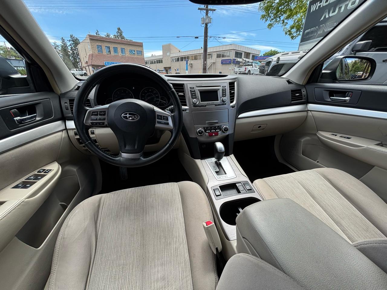 Subaru Outback 2.5i Premium 2013