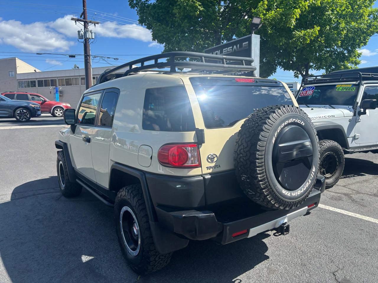 Toyota FJ Cruiser 4WD AT 2010