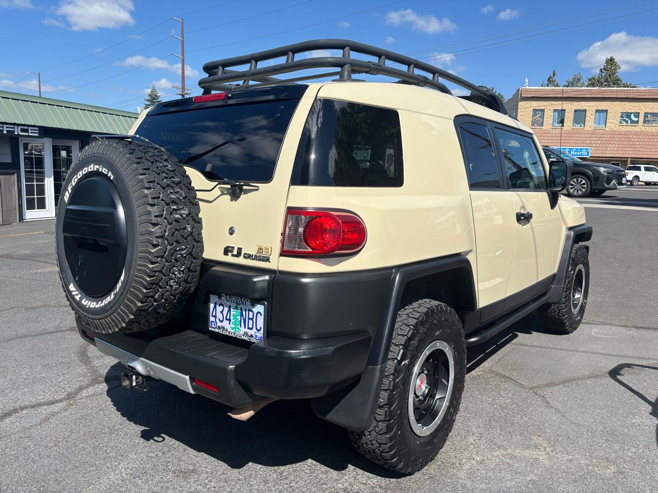 Toyota FJ Cruiser 4WD AT 2010