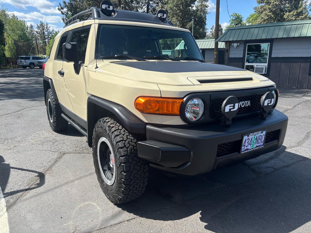 Toyota FJ Cruiser 4WD AT 2010