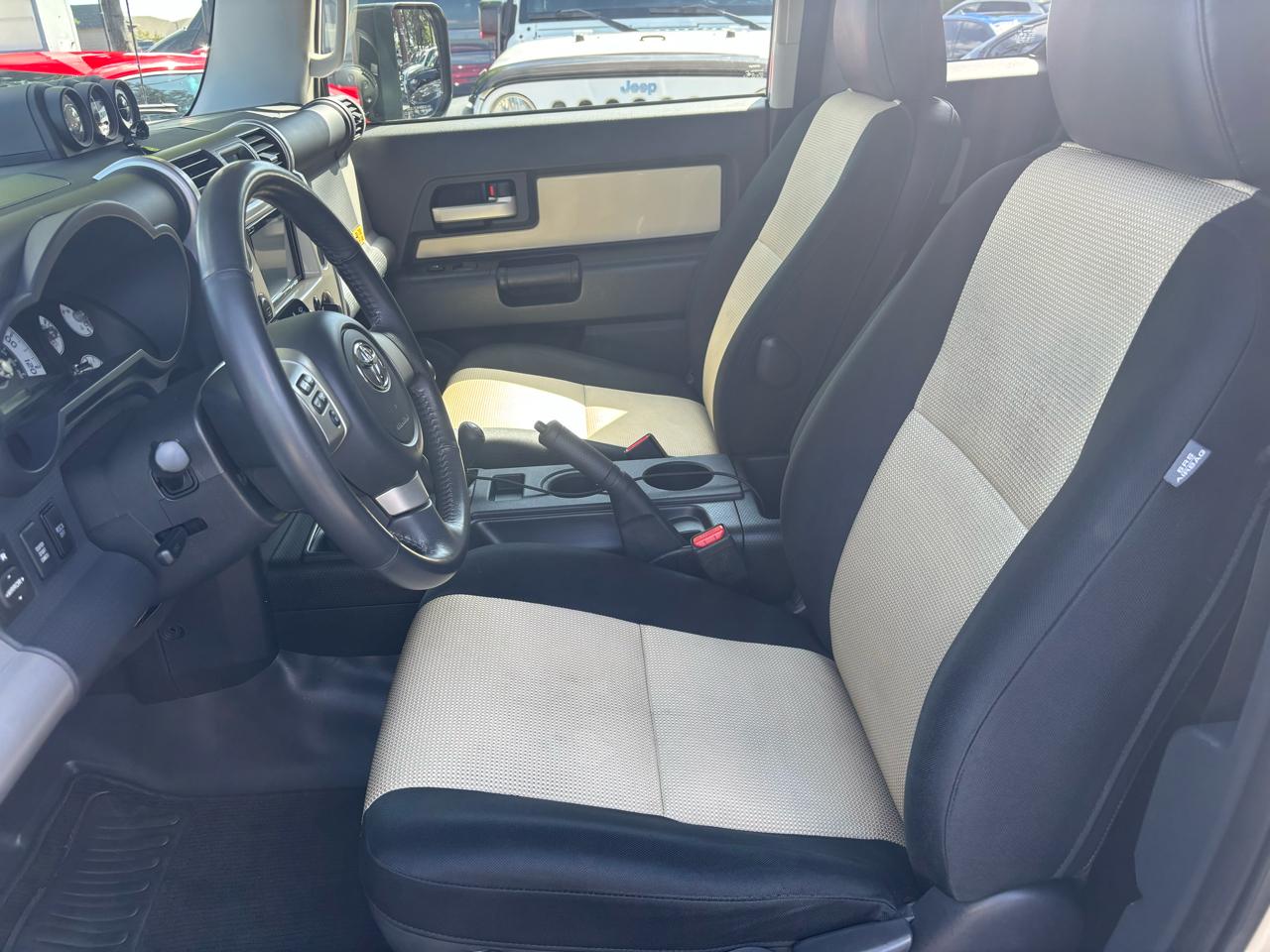 Toyota FJ Cruiser 4WD AT 2010