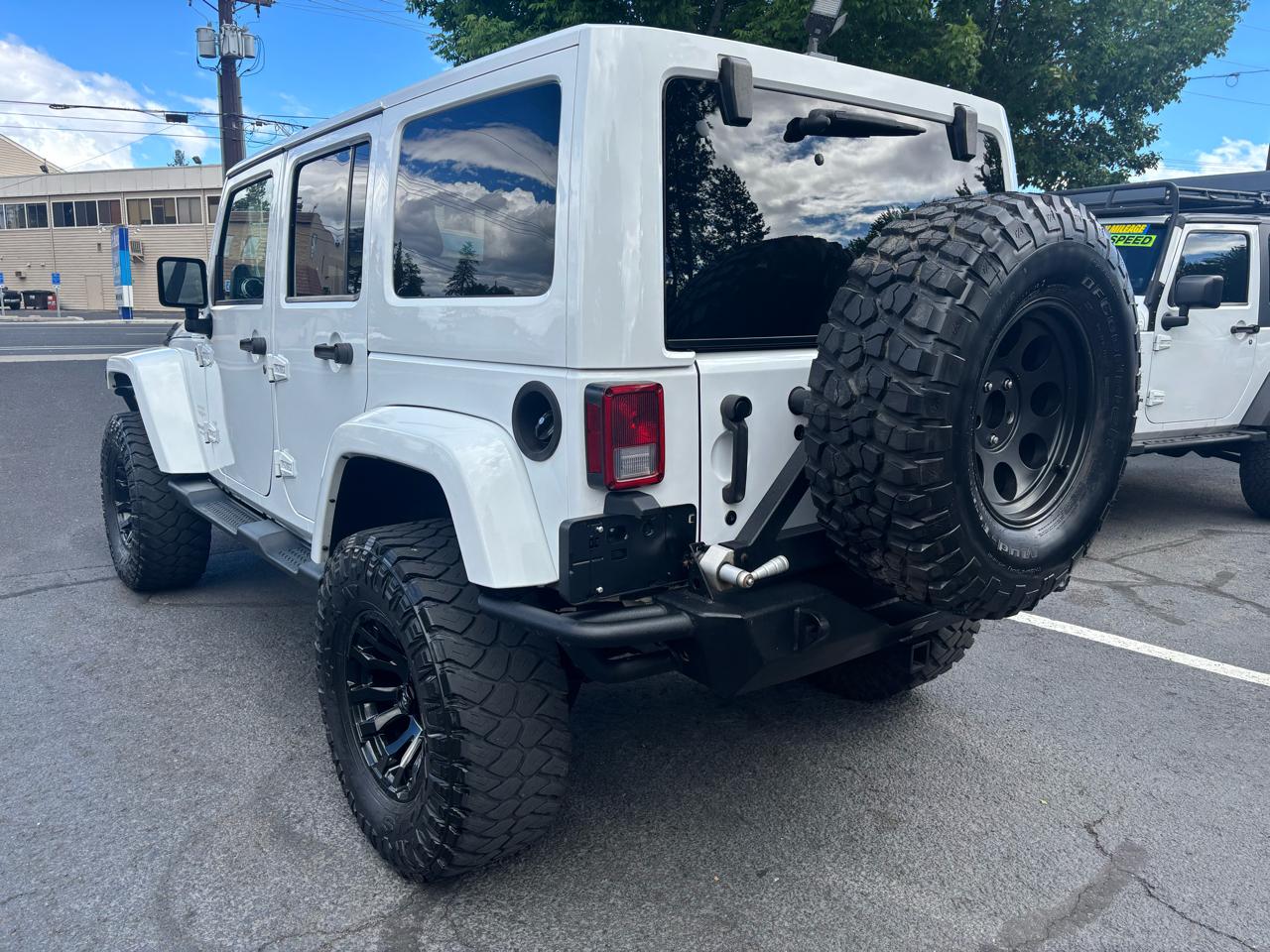 Jeep Wrangler Unlimited Sahara 4WD 2014