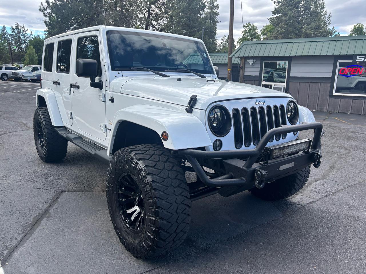 Jeep Wrangler Unlimited Sahara 4WD 2014