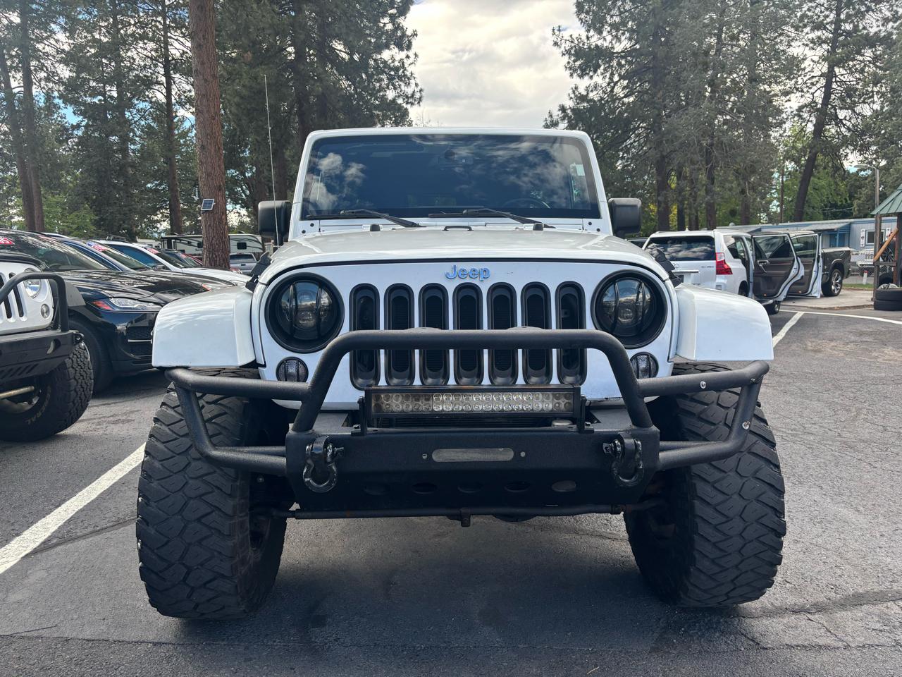 Jeep Wrangler Unlimited Sahara 4WD 2014