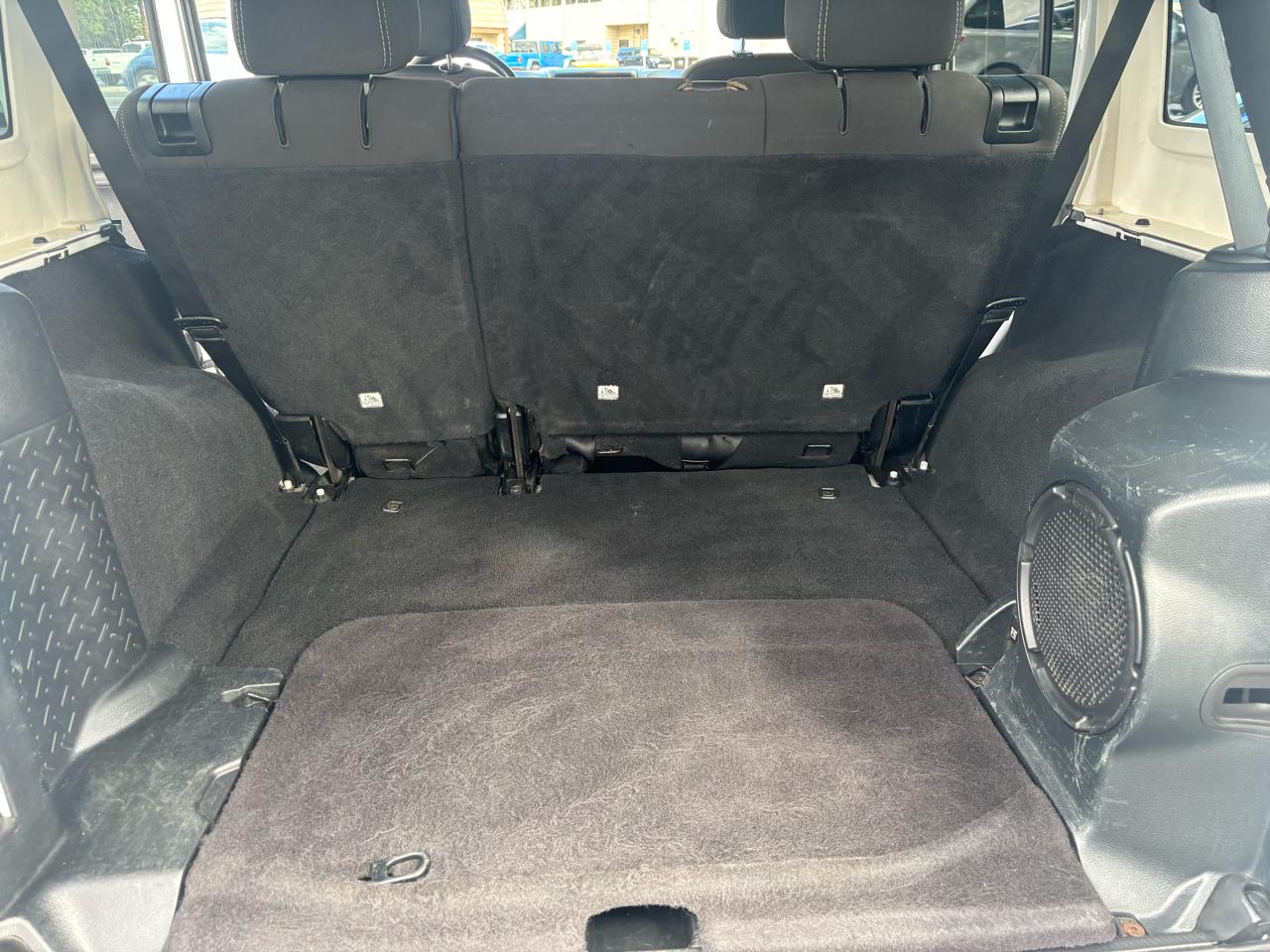 Jeep Wrangler Unlimited Sahara 4WD 2014