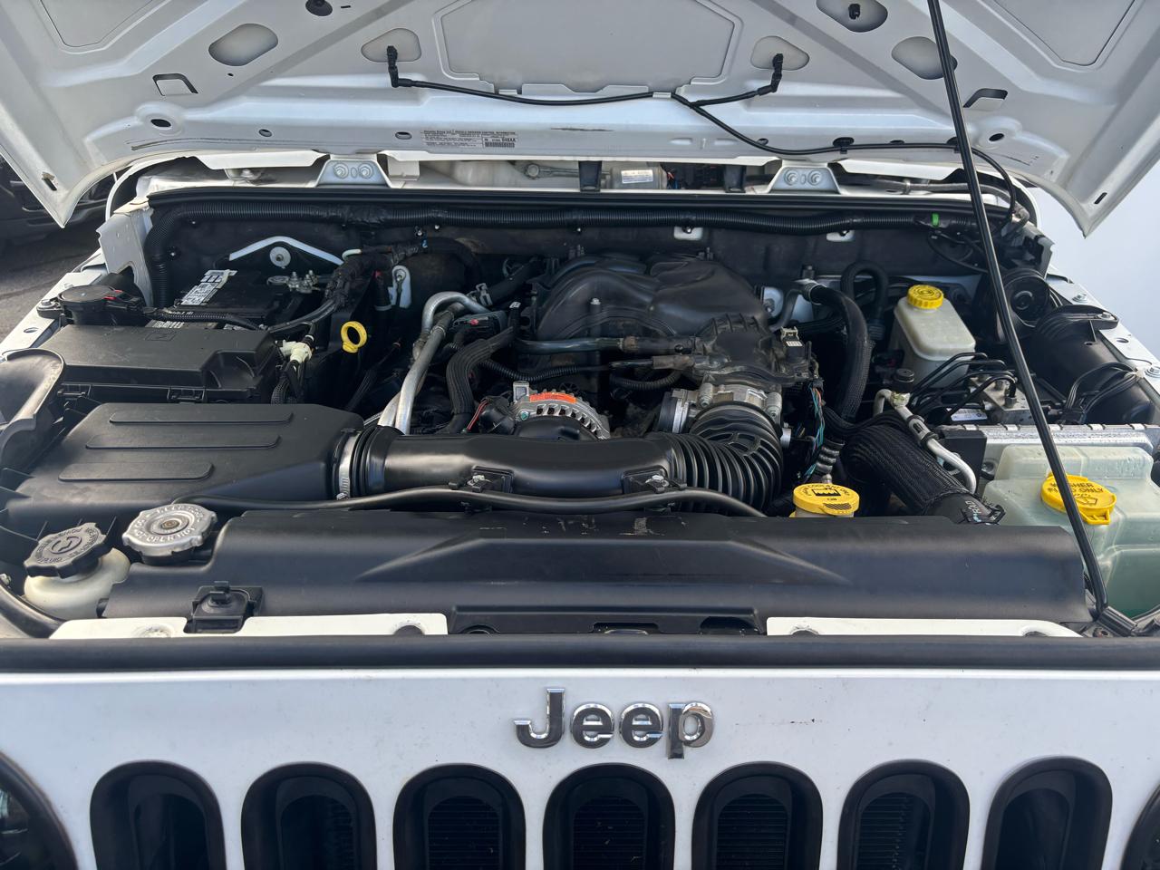 Jeep Wrangler Unlimited Sahara 4WD 2014