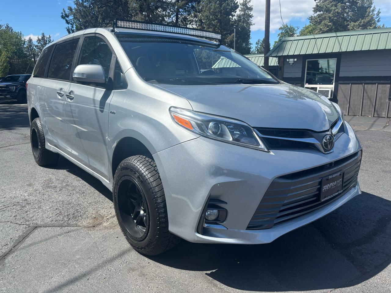 Toyota Sienna XLE 7-Passenger AWD 2019