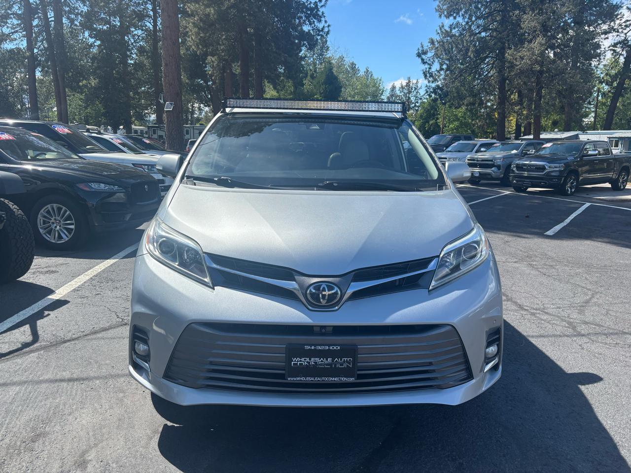 Toyota Sienna XLE 7-Passenger AWD 2019