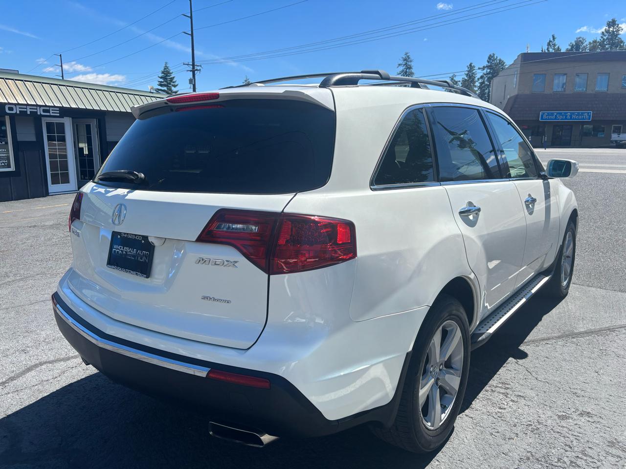 Acura MDX 6-Spd AT w/Tech and Entertainment Package 2011
