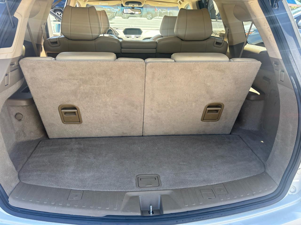 Acura MDX 6-Spd AT w/Tech and Entertainment Package 2011