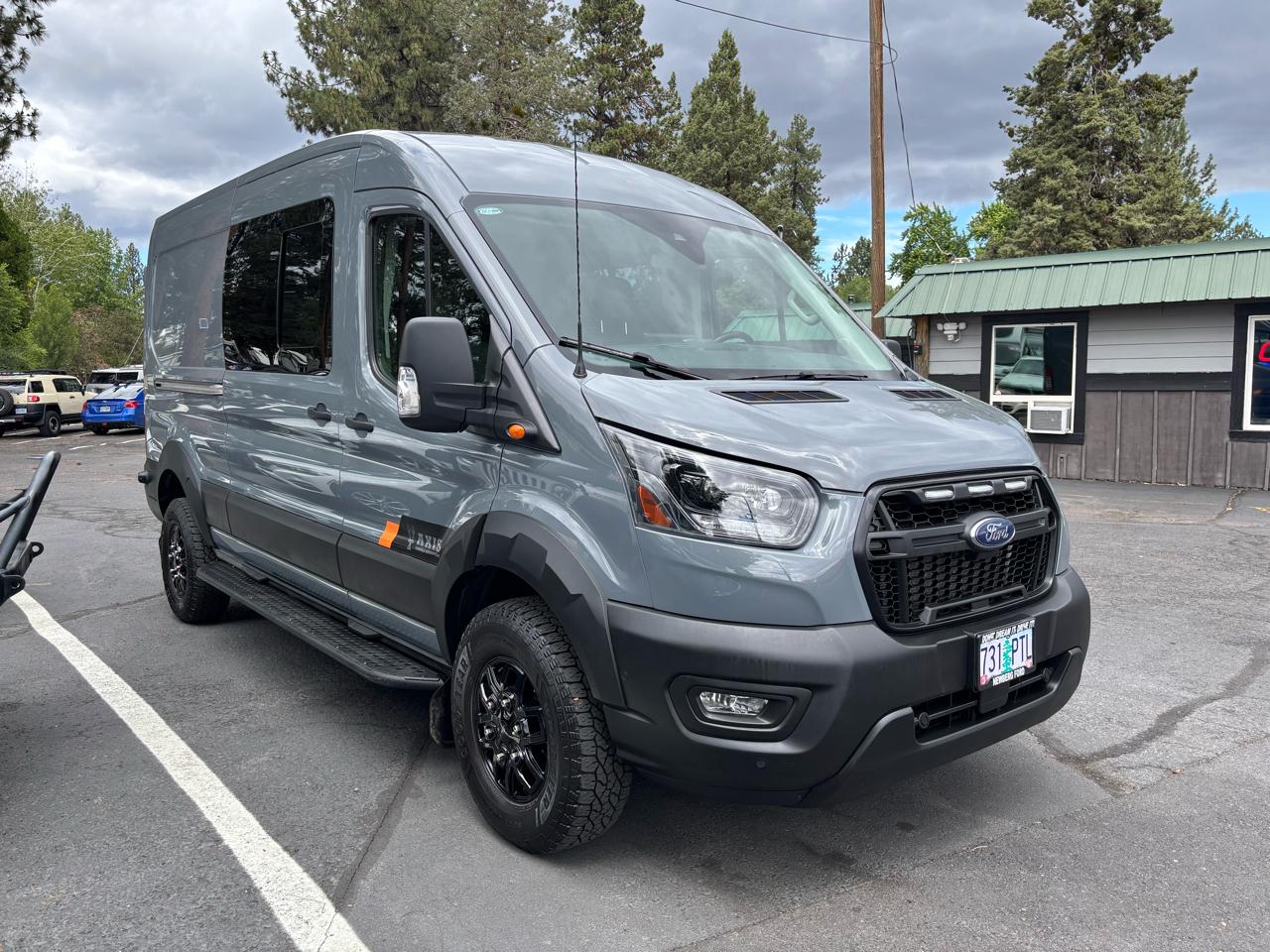 Ford Transit 350 Van Med. Roof w/Sliding Pass. 148-in. WB 2023