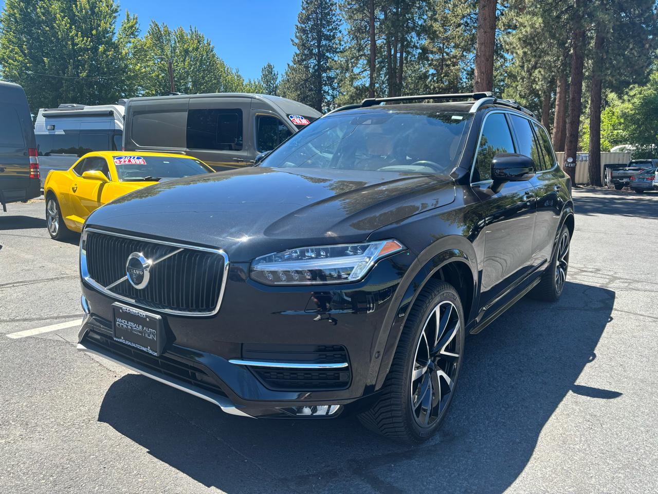 2018 Volvo XC90 T6 AWD Momentum's photo